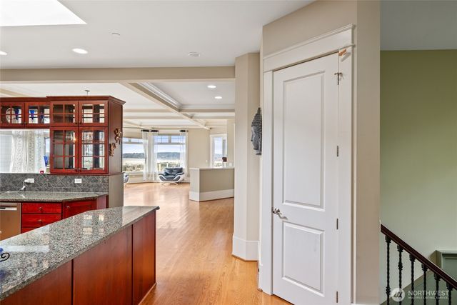 1518 S 5th Place, Renton, WA 98057