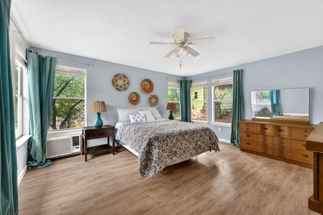 1016 Windy Shores LOOP, Spicewood, TX 78669