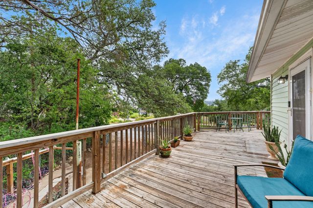 1016 Windy Shores LOOP, Spicewood, TX 78669