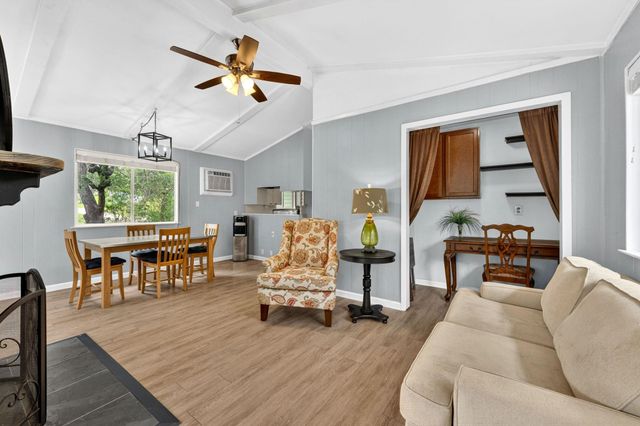 1016 Windy Shores LOOP, Spicewood, TX 78669