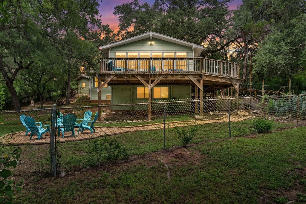 1016 Windy Shores LOOP, Spicewood, TX 78669
