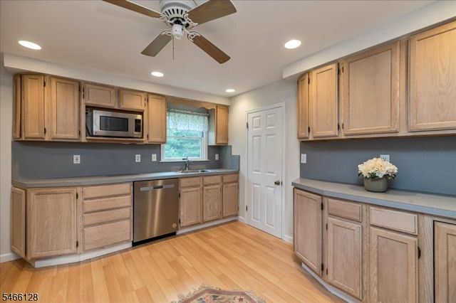 47 Furnace Ave, Wanaque Boro, NJ 07465