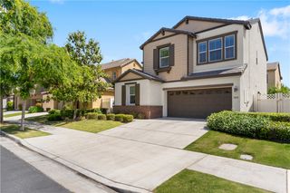 1820 Delacorte, Bakersfield, CA 93311