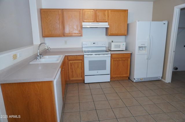 983 E DENIM Trail, San Tan Valley, AZ 85143