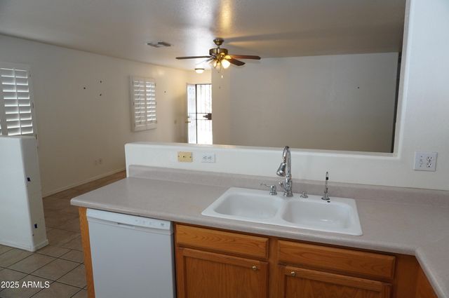 983 E DENIM Trail, San Tan Valley, AZ 85143