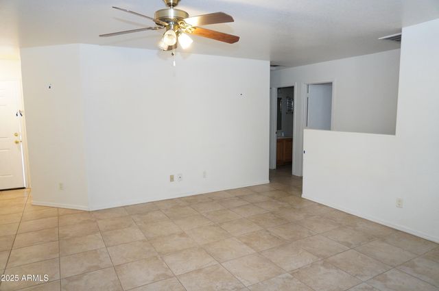 983 E DENIM Trail, San Tan Valley, AZ 85143
