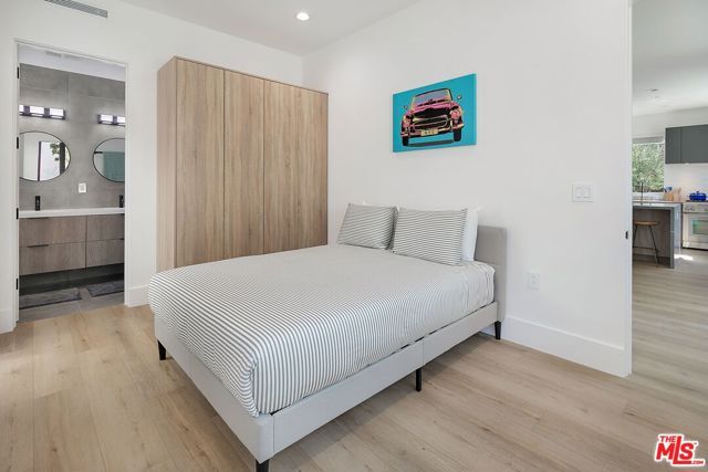 1236 N Spaulding Avenue 3, West Hollywood, CA 90046