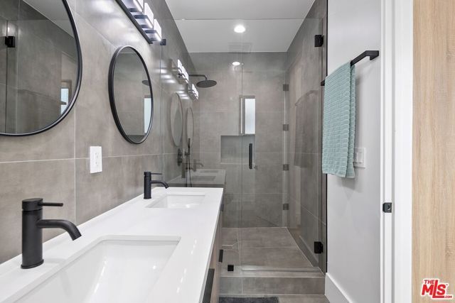1236 N Spaulding Avenue 3, West Hollywood, CA 90046