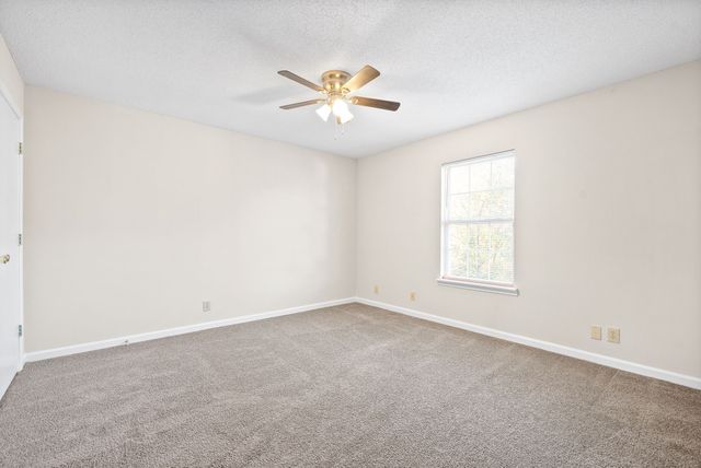 2303 Raleigh Ct Apt 5, Clarksville, TN 37043