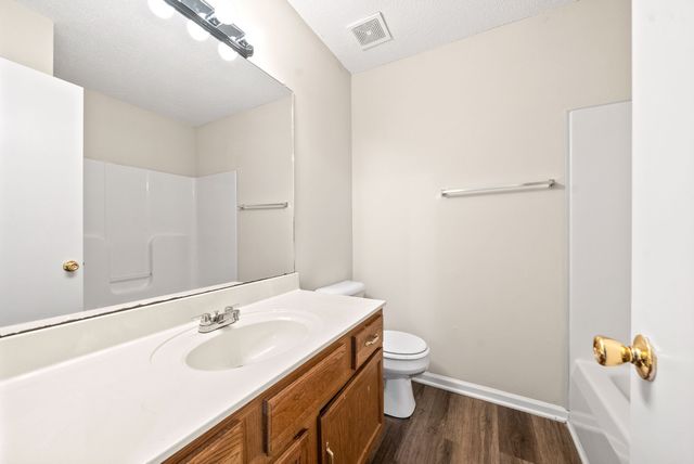 2303 Raleigh Ct Apt 5, Clarksville, TN 37043