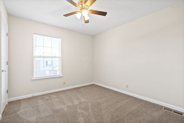 2303 Raleigh Ct Apt 5, Clarksville, TN 37043