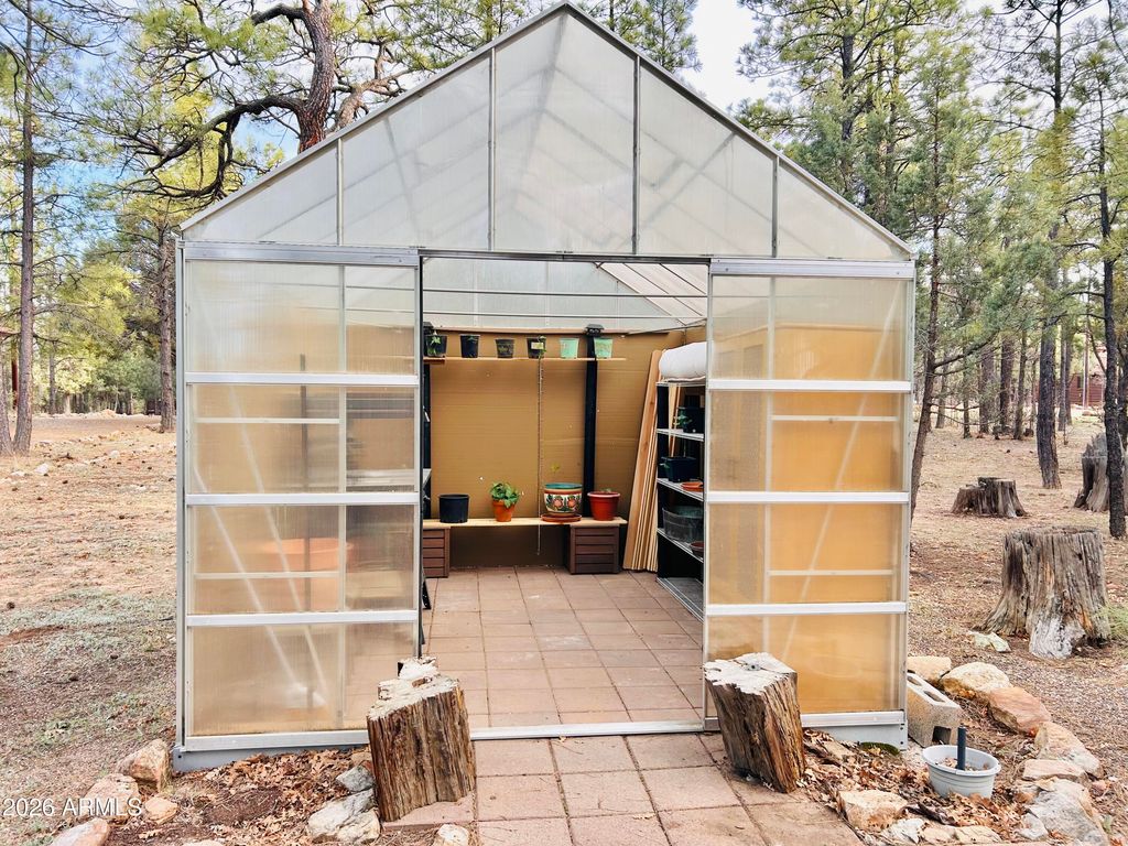Image 27 of property listing at 2799 APACHE Drive, Happy Jack, AZ 86024
