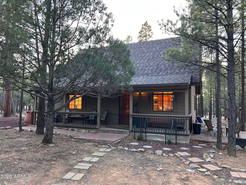 Image 3 of property listing at 2799 APACHE Drive, Happy Jack, AZ 86024
