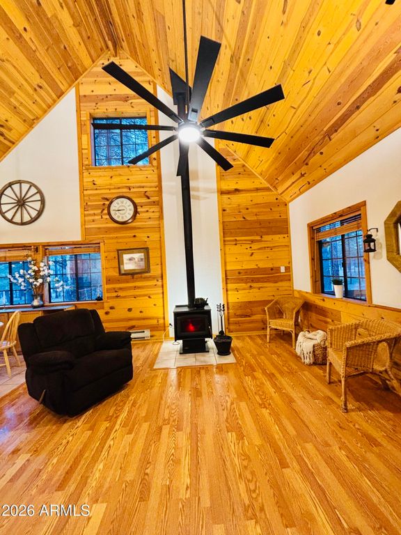 Image 6 of property listing at 2799 APACHE Drive, Happy Jack, AZ 86024