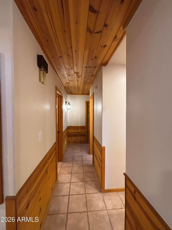 Image 9 of property listing at 2799 APACHE Drive, Happy Jack, AZ 86024