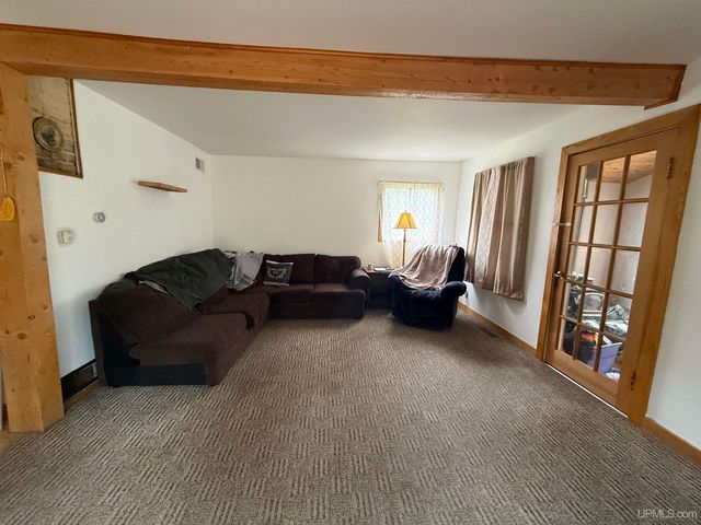 E5372 M94 Highway, Munising, MI 49862