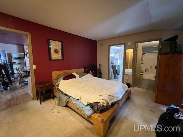 E5372 M94 Highway, Munising, MI 49862