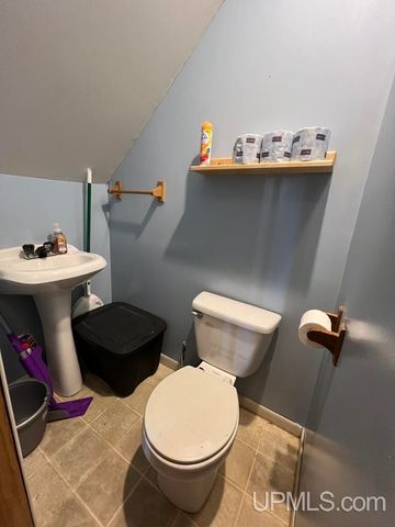 E5372 M94 Highway, Munising, MI 49862