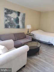 1121 ARLINGTON BLVD #624, Arlington, VA 22209