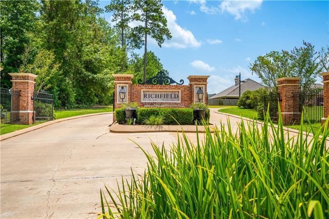 500 RICHFIELD Place, Pineville, LA 71360