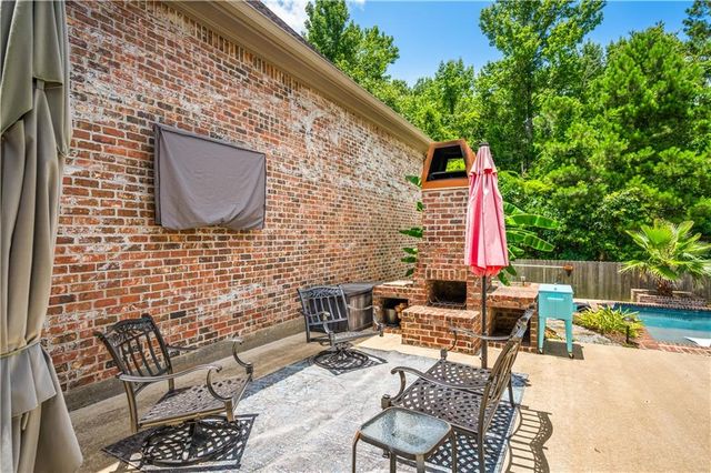 500 RICHFIELD Place, Pineville, LA 71360