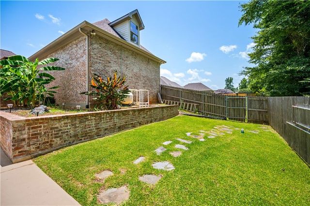 500 RICHFIELD Place, Pineville, LA 71360