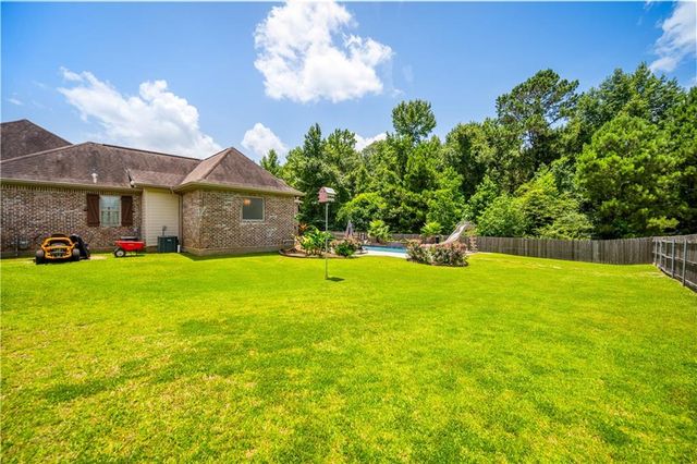 500 RICHFIELD Place, Pineville, LA 71360