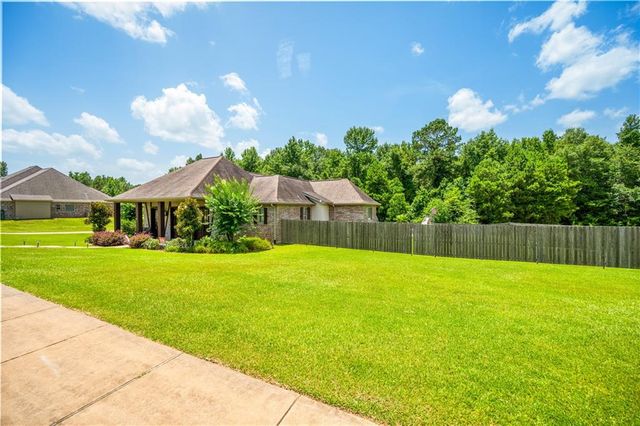 500 RICHFIELD Place, Pineville, LA 71360