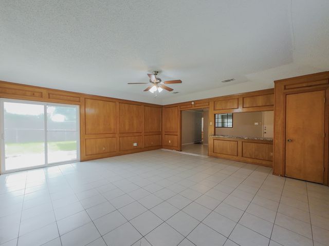 3704 Eastridge Drive, Haltom City, TX 76117