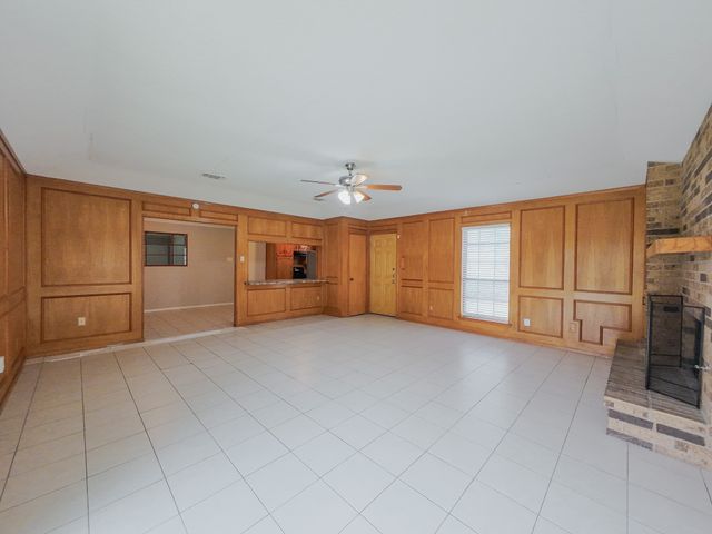 3704 Eastridge Drive, Haltom City, TX 76117