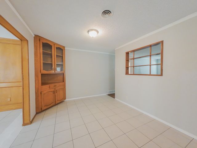 3704 Eastridge Drive, Haltom City, TX 76117
