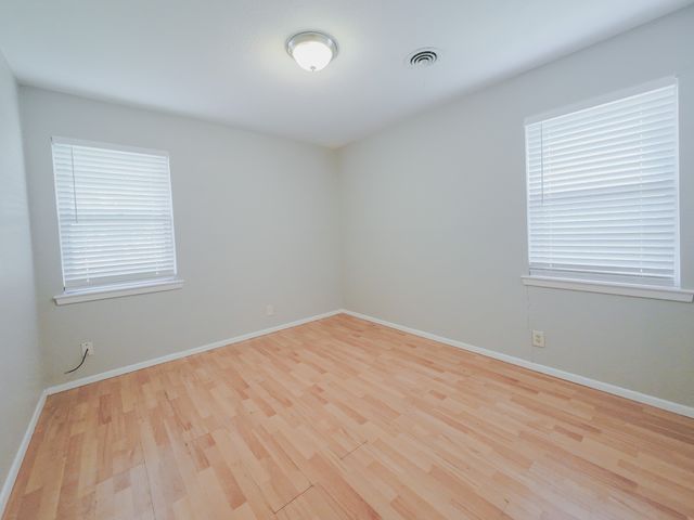 3704 Eastridge Drive, Haltom City, TX 76117