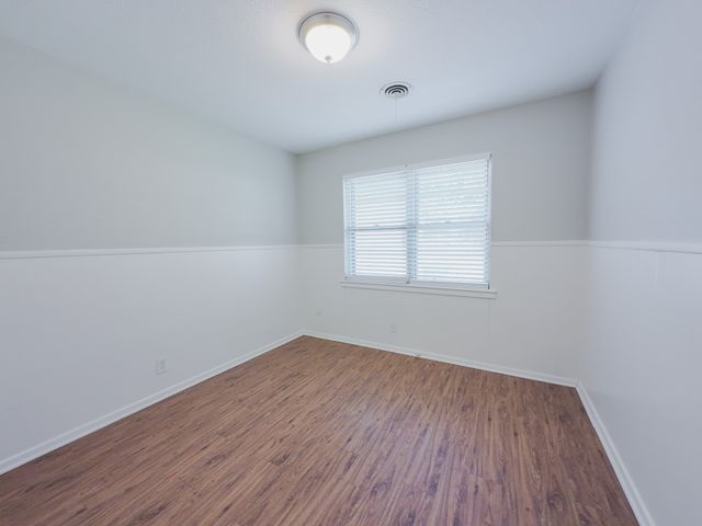 3704 Eastridge Drive, Haltom City, TX 76117