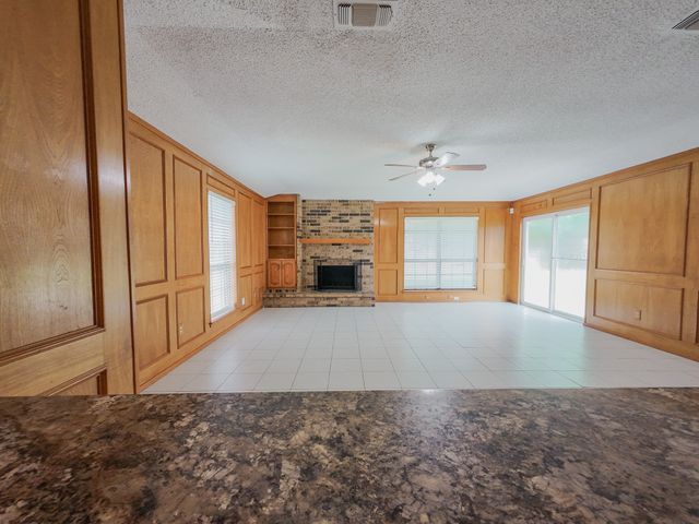 3704 Eastridge Drive, Haltom City, TX 76117