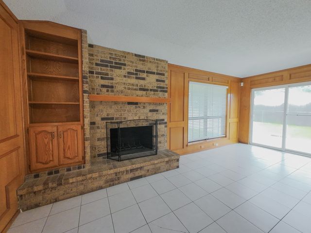 3704 Eastridge Drive, Haltom City, TX 76117