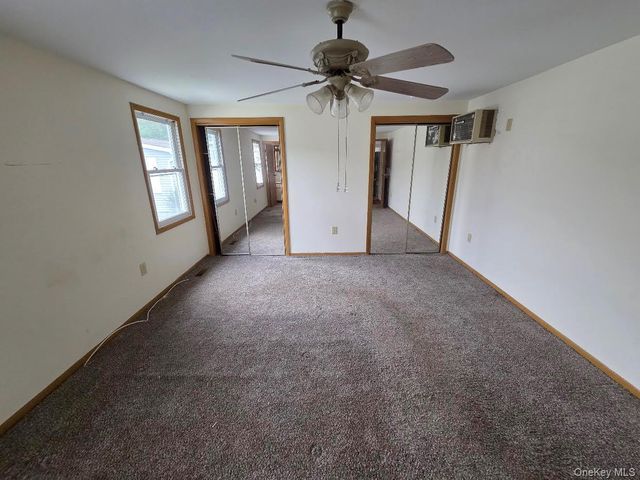 69 Dogwood Lane, Manorville, NY 11949