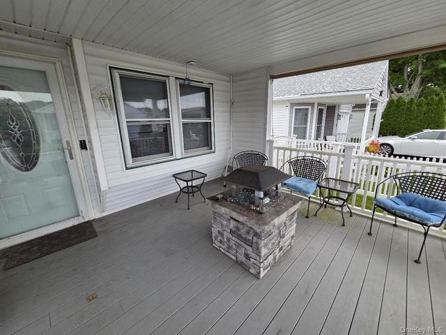 69 Dogwood Lane, Manorville, NY 11949