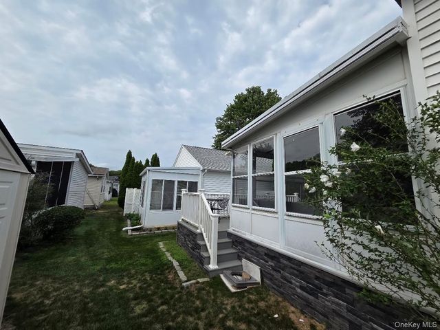 69 Dogwood Lane, Manorville, NY 11949