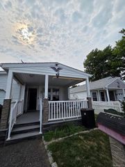 69 Dogwood Lane, Manorville, NY 11949