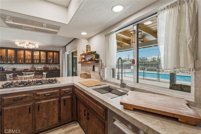 16230 Saint Timothy Road, Apple Valley, CA 92307