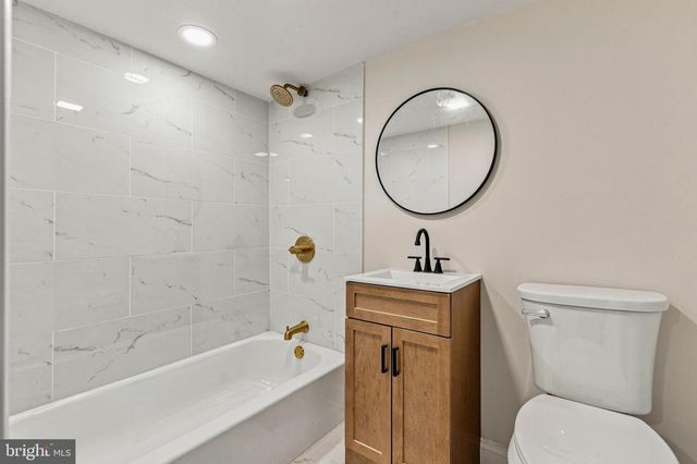 1006 26TH ST S, Arlington, VA 22202