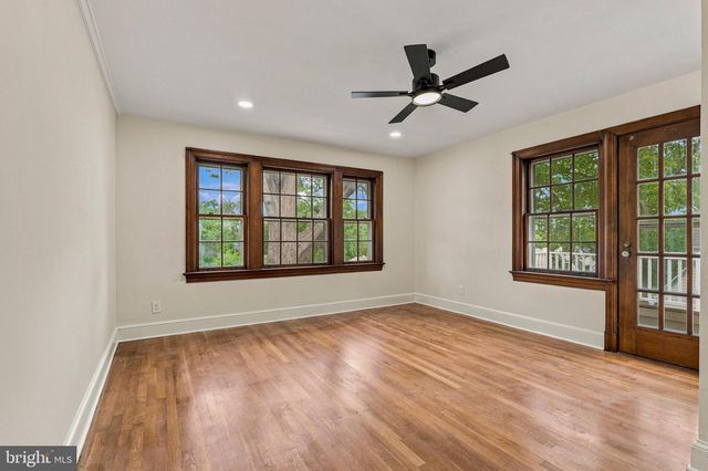 1006 26TH ST S, Arlington, VA 22202