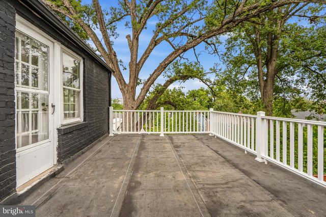 1006 26TH ST S, Arlington, VA 22202