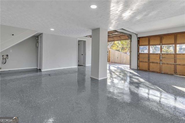 5618 Fern Creek Drive SW, Lilburn, GA 30047