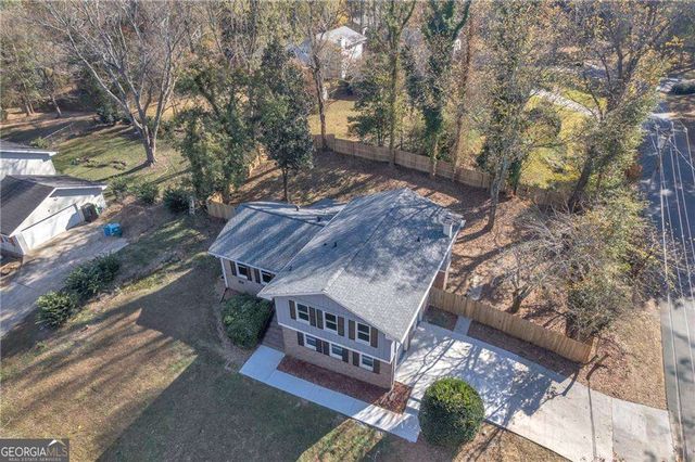 5618 Fern Creek Drive SW, Lilburn, GA 30047