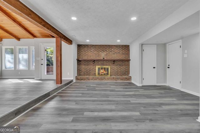 5618 Fern Creek Drive SW, Lilburn, GA 30047