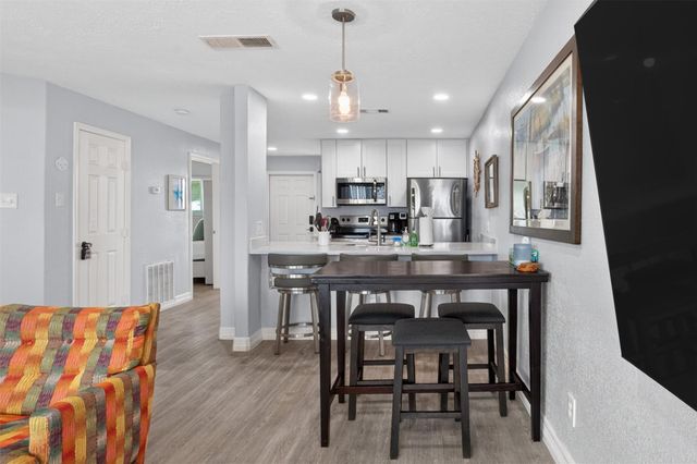 7600 Seawall Boulevard 209, Galveston, TX 77551