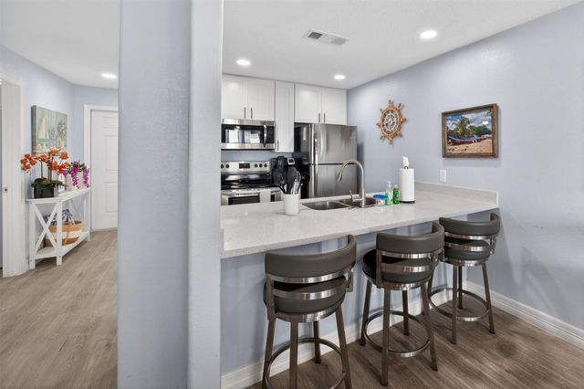 7600 Seawall Boulevard 209, Galveston, TX 77551