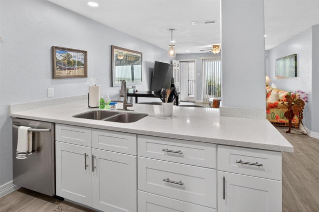 7600 Seawall Boulevard 209, Galveston, TX 77551