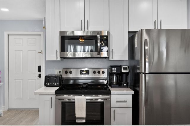 7600 Seawall Boulevard 209, Galveston, TX 77551